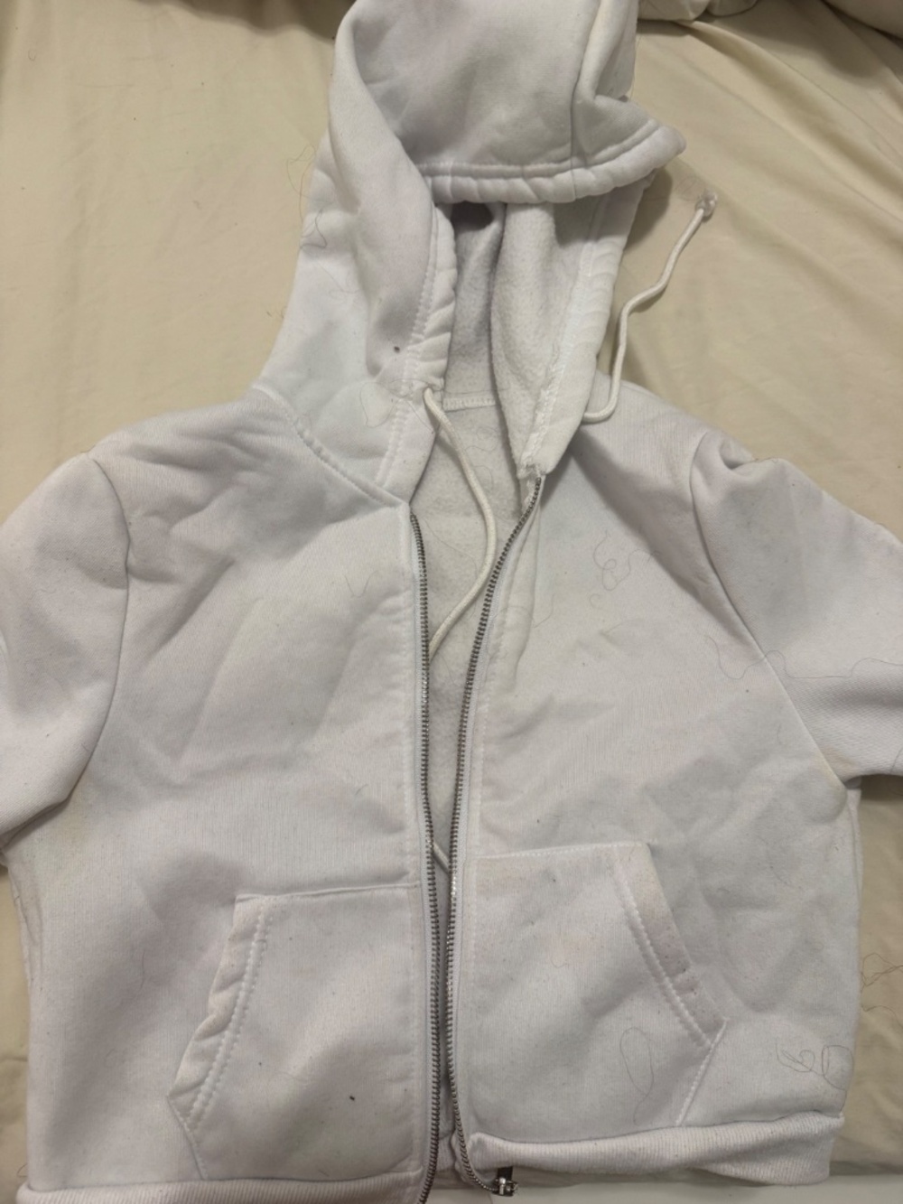 Clothes - Picture 3 of 16